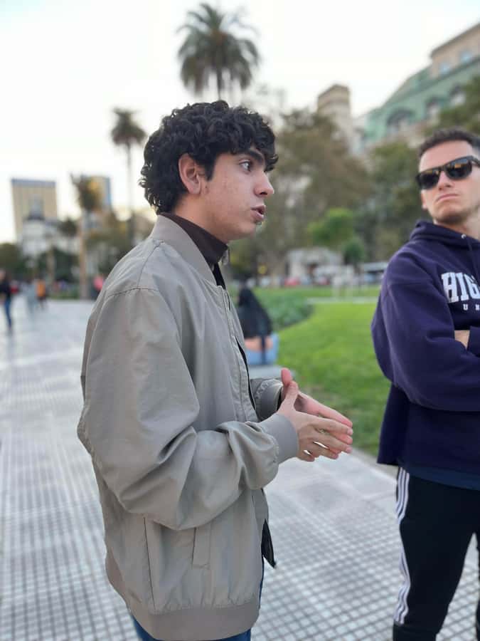100% History and architecture of Buenos Aires - Plaza de Mayo, where Buenos Aires begins its public story