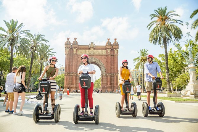 2,5h Barcelona Gaudí Segway Tour - Casa de les Punxes and Sagrada Família