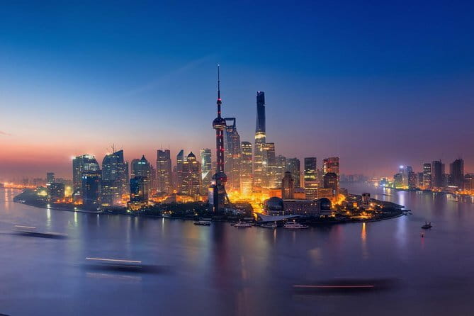 3-Hour Shanghai Art Deco Walking Tour With City Master - Reaching the Bund through architecture and history