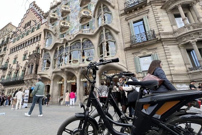 3 Hours Barcelona Guided Gaudi E-Bike Tour - Port Olímpic and Barcelona’s newer waterfront