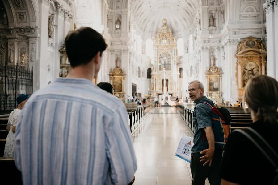 500 Years of Munich Architecture (Max. 16 Guests) - From Gothic power to Baroque drama