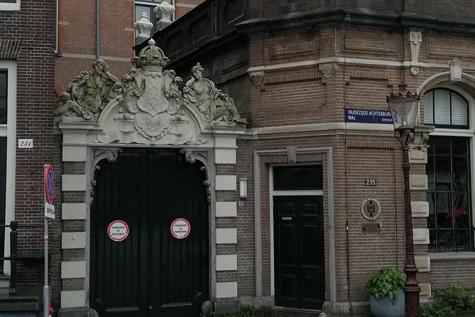 Amsterdam Walking Tour. All about History, Architecture, Traditions & Anecdotes. - Nieuwmarkt and the medieval city