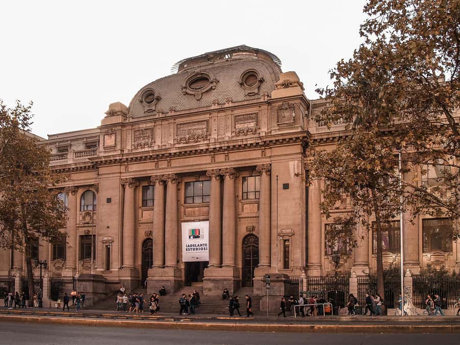 An Architect's Tour of Downtown Santiago - Key points to know before booking