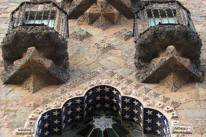 Antoni Gaudí's Torre Bellesguard: A treasure to discover - Entering Bellesguard and getting oriented
