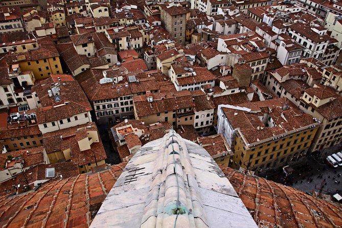 Architectural Florence: Private Tour with a Local Expert - Santa Croce connects art, faith, and famous burials