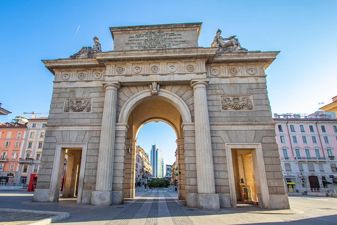 Architectural Milan: Private Tour with a Local Expert - Milan architecture in two hours