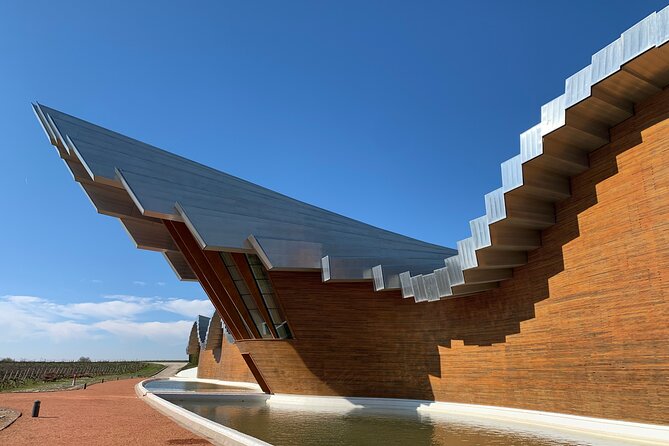 Architectural Rioja Small Group Wine Tour with Lunch from Bilbao - Who should book this experience?