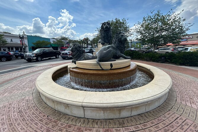 Architecture and History Tour in San Marco - Friendship Fountain on the Southbank