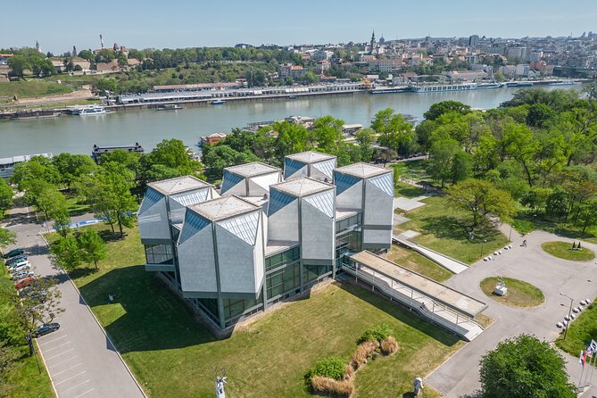 Architecture of New Belgrade - Brutalism Decoded - Seeing the Government Building from the vehicle