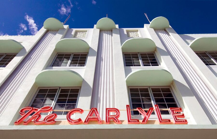 Award-winning Art Deco & History Walking Tour - Meeting at The Betsy and setting the tone