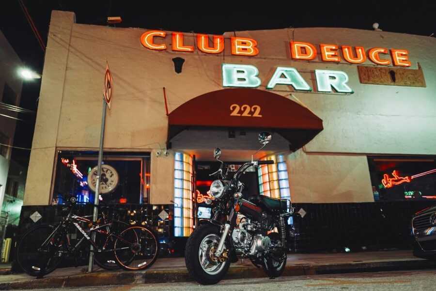 Award-winning Art Deco & Neon Lights Walking Tour - Muhammad Ali and Other Unexpected Connections
