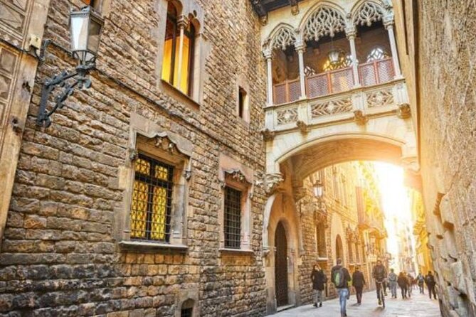 Barcelona 1.5h Private Old Town, Gothic & Ramblas Walking Tour - Plaça Reial brings the Old Town into the evening