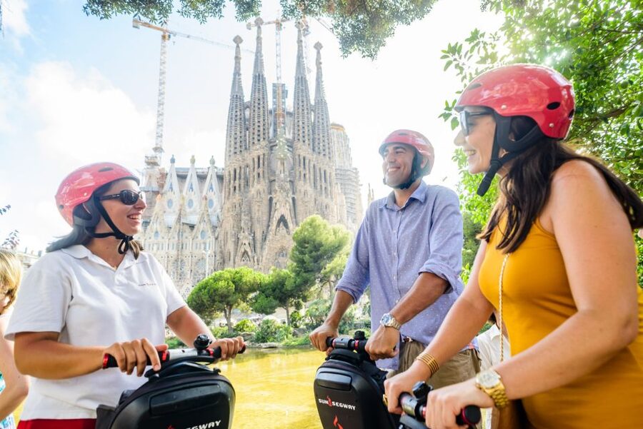 Barcelona: 2,5hr Art of Gaudí Segway Tour - Why this Gaudí Segway tour works
