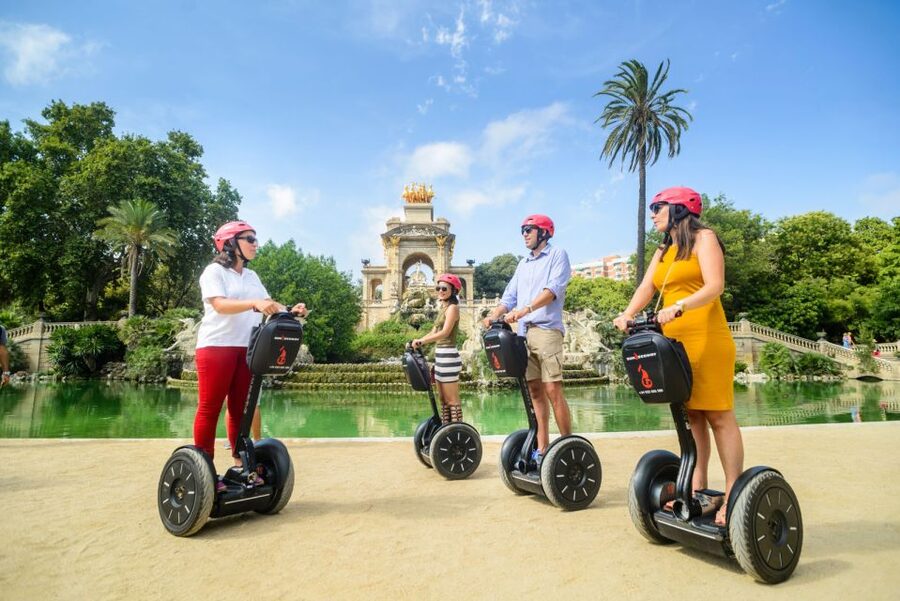 Barcelona: 2,5hr Art of Gaudí Segway Tour - From Columbus to the harbor edge