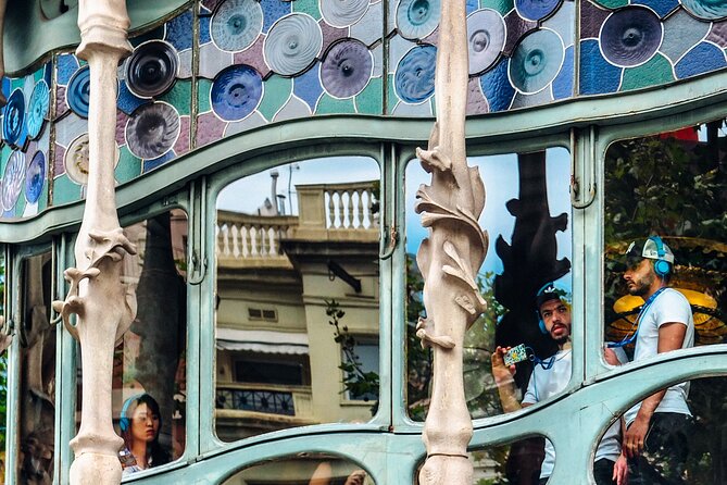 Barcelona Architecture Walking Tour With Casa Batlló Upgrade - Pacing, comfort, and group choices