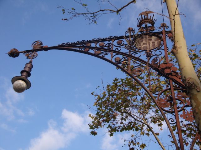 Barcelona: Art Nouveau & Gaudí Tour - The Sagrada Familia story without an interior visit