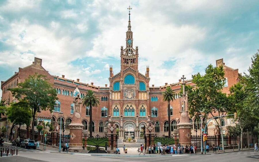Barcelona Beyond Gaudí: Modernism, Rooftops, and Hidden Gems - Casa Fuster and the rooftop cava pause