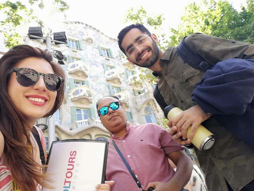 Barcelona Beyond Gaudí: Modernism, Rooftops, and Hidden Gems - Walking Passeig de Gràcia with Gaudí overhead