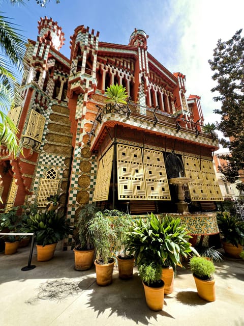 Barcelona: Discover Gaudí, Sagrada Familia, and Park Güell - Park Güell with less time spent in line