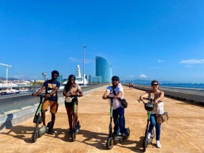 E-Scooter Gaudí & the Sea Tour