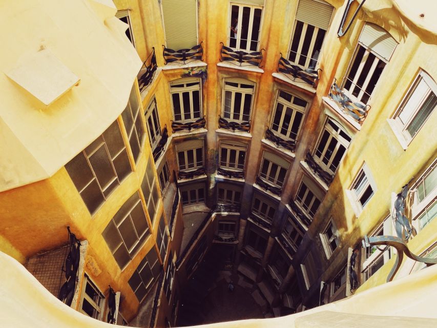 Barcelona: Exclusive Exploration of Gaudi's Masterpieces - Sagrada Família: the grand opening act