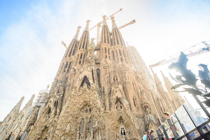 Barcelona Gaudi and Sagrada Familia Tour - La Pedrera Explains Gaudi’s More Radical Side