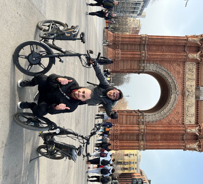 Barcelona: Gaudi Guided E-Bike Tour - Reaching Barcelona’s Gaudi sights