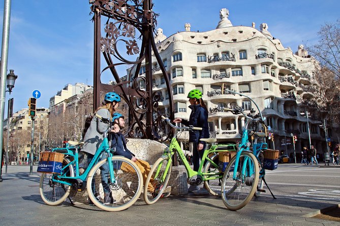 Barcelona Gaudi Guided Small Group E Bike Tour - Why an e-bike is a smart way to see Barcelona