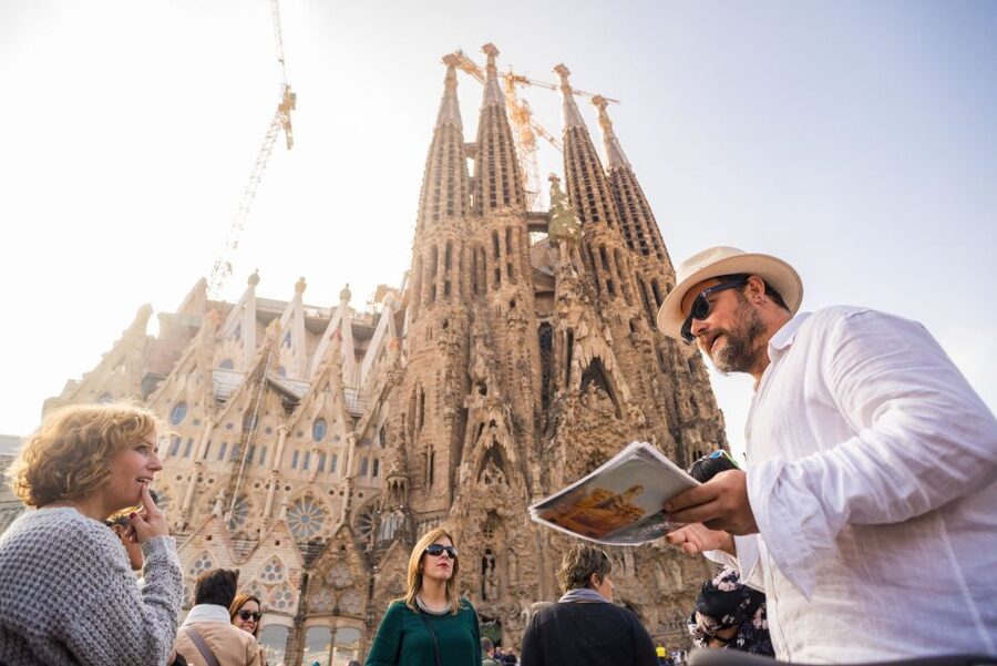 barcelona: Gaudi Highlights eBike tour - The waterfront and Olympic area add breathing room