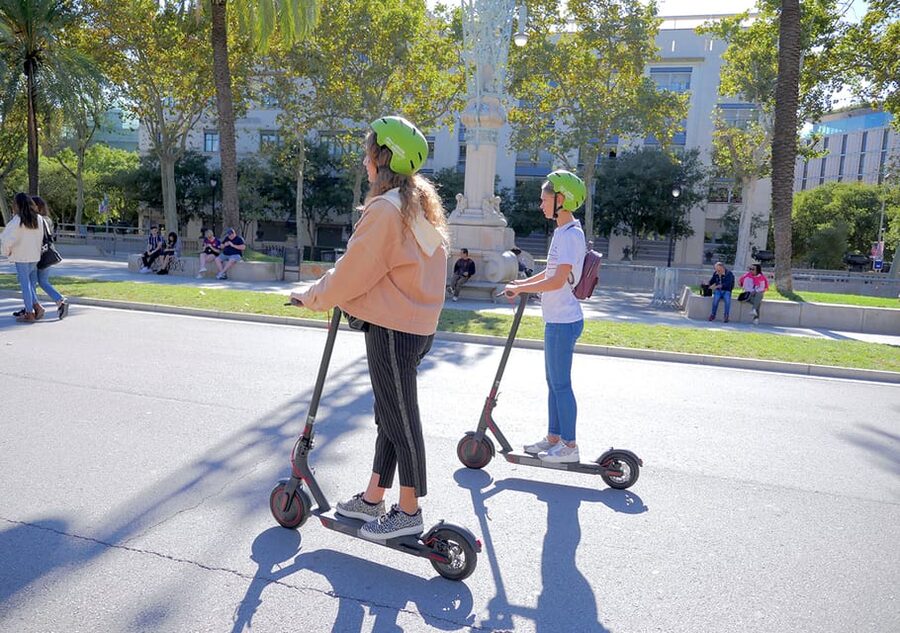 Barcelona: Gaudi Highlights Guided Tour by Electric Scooter - Starting in the Gothic Quarter and Port Vell