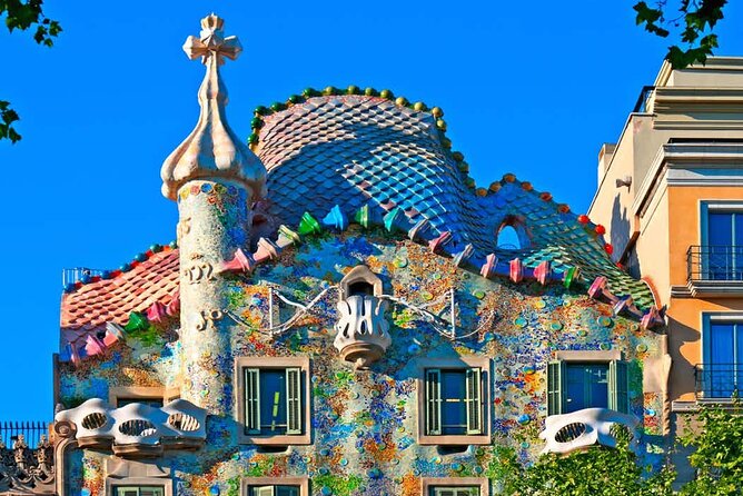 Barcelona Gaudi Houses Tour: Casa Vicens, Pedrera & Casa Batlló - The guides make the biggest difference