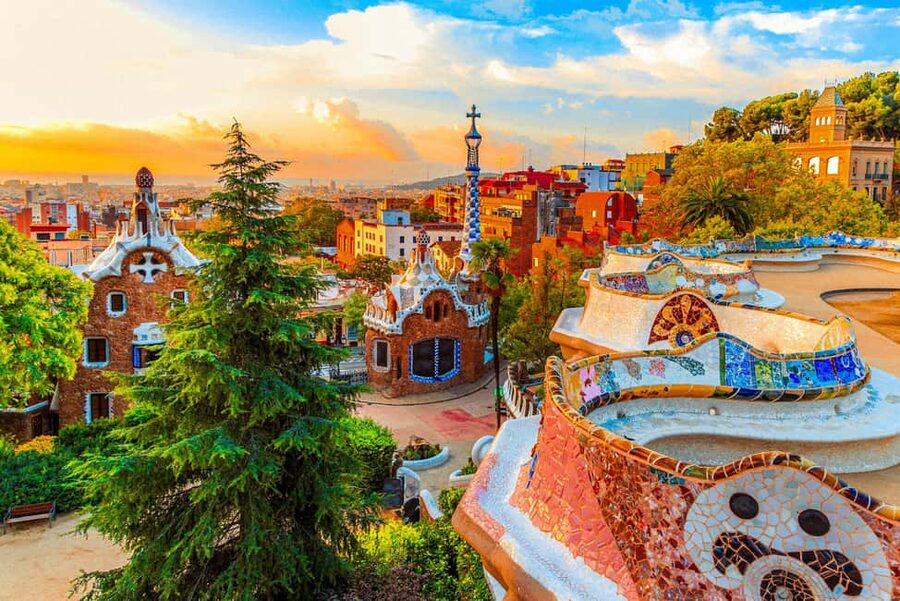 Barcelona: Gaudí’s Park Güell Tour with Fast-Track Ticket - Key points to know before you book