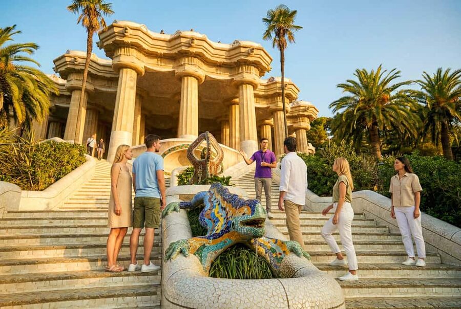 Barcelona: Gaudí’s Park Güell Tour with Fast-Track Ticket - The dragon staircase and El Drac