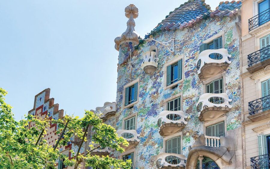 Barcelona: Gaudí Sightseeing Guided Segway Tour - Starting in Barcelona’s Gothic Quarter