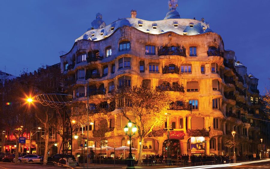 Barcelona: Gaudí Sightseeing Guided Segway Tour - Port Vell: From Old Streets to the Harbor