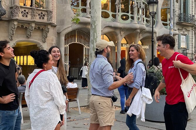 Barcelona: Gaudí, Tapa, Drink & Hidden Architectural Gems - Sagrada Família and the included tapa