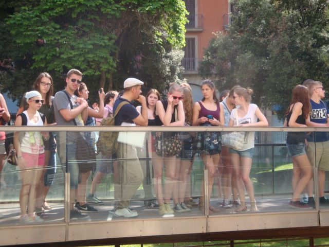 Barcelona: German City Tour from Gaudí's Perspective - Key points at a glance