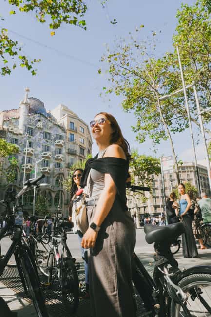Barcelona Private E-Bike Tour (2.5h): Gaudí & City Stories - Why this route works in Barcelona