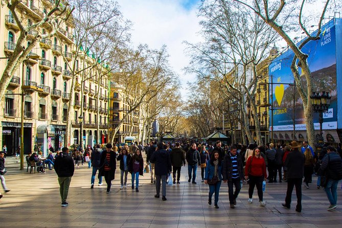 Barcelona Private Walking Tour through the City of Gaudi - Casa Amatller, Casa Batlló, and La Pedrera