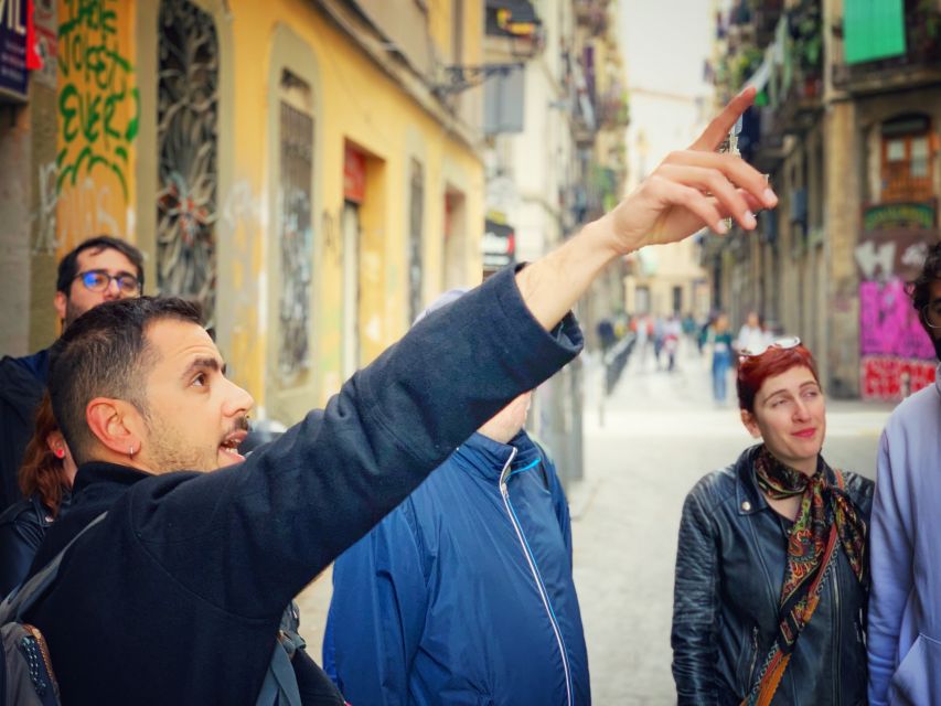 Barcelona: Ramblas, Old Town & Gaudí Houses Walking Tour - Through the Gothic Quarter’s medieval lanes