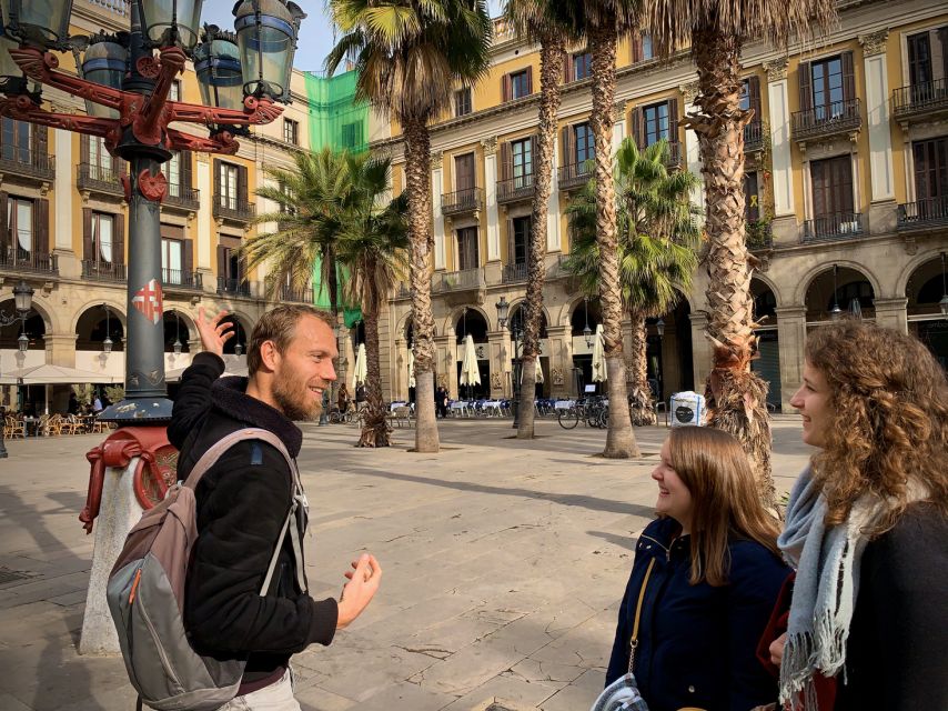 Barcelona: Ramblas, Old Town & Gaudí Houses Walking Tour - What the guides do especially well