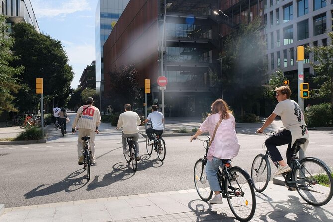 Barcelona’s Most Fun E-Bike Tour: Gaudí & City Stories - Choosing between 1.5 hours and four hours