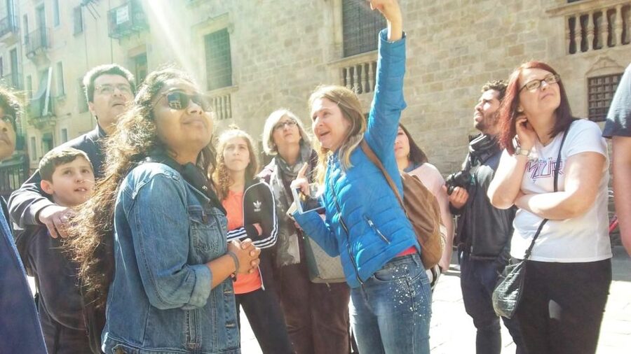 Barcelona: Sagrada Familia and City Tour with Hotel Pickup - The Gothic Quarter works best on foot
