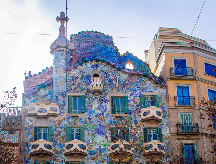 Barcelona Segway Tour: ❤️Gaudi Highlights❤️ - What the reviews tell me about the guide service
