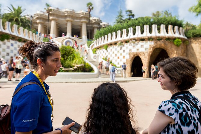 Barcelona: Skip-the-Line Gaudi's Park Guell Guided Tour - The Serpentine Bench and El Drac