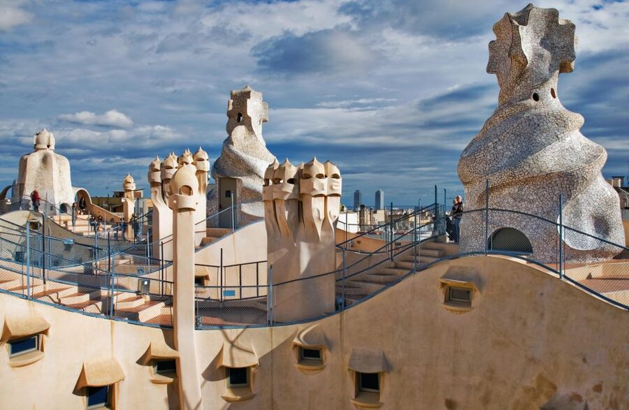 Barcelona: The Genuis of Gaudi & Modernist Architects Tour - Starting at the Sagrada Família