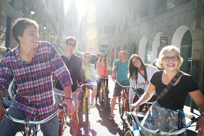 Barcelona: Wonders of Gaudi Bike Tour - La Sagrada Família as the main event