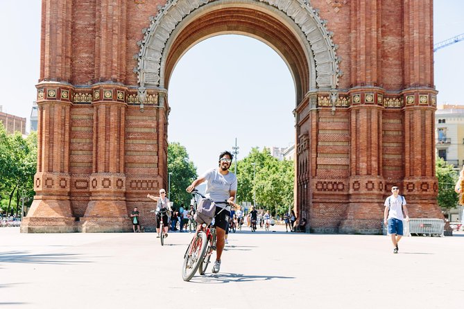 Barcelona: Wonders of Gaudi Bike Tour - What the guides add to the ride