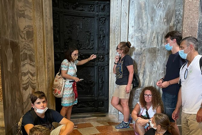 Basilica San Marco and the Pala d'Oro with Architect Guide - Meeting Cristina in Piazza San Marco