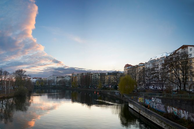 Berlin Architecture/River Spree Full Day Photography Tour - A lunch break without the added cost